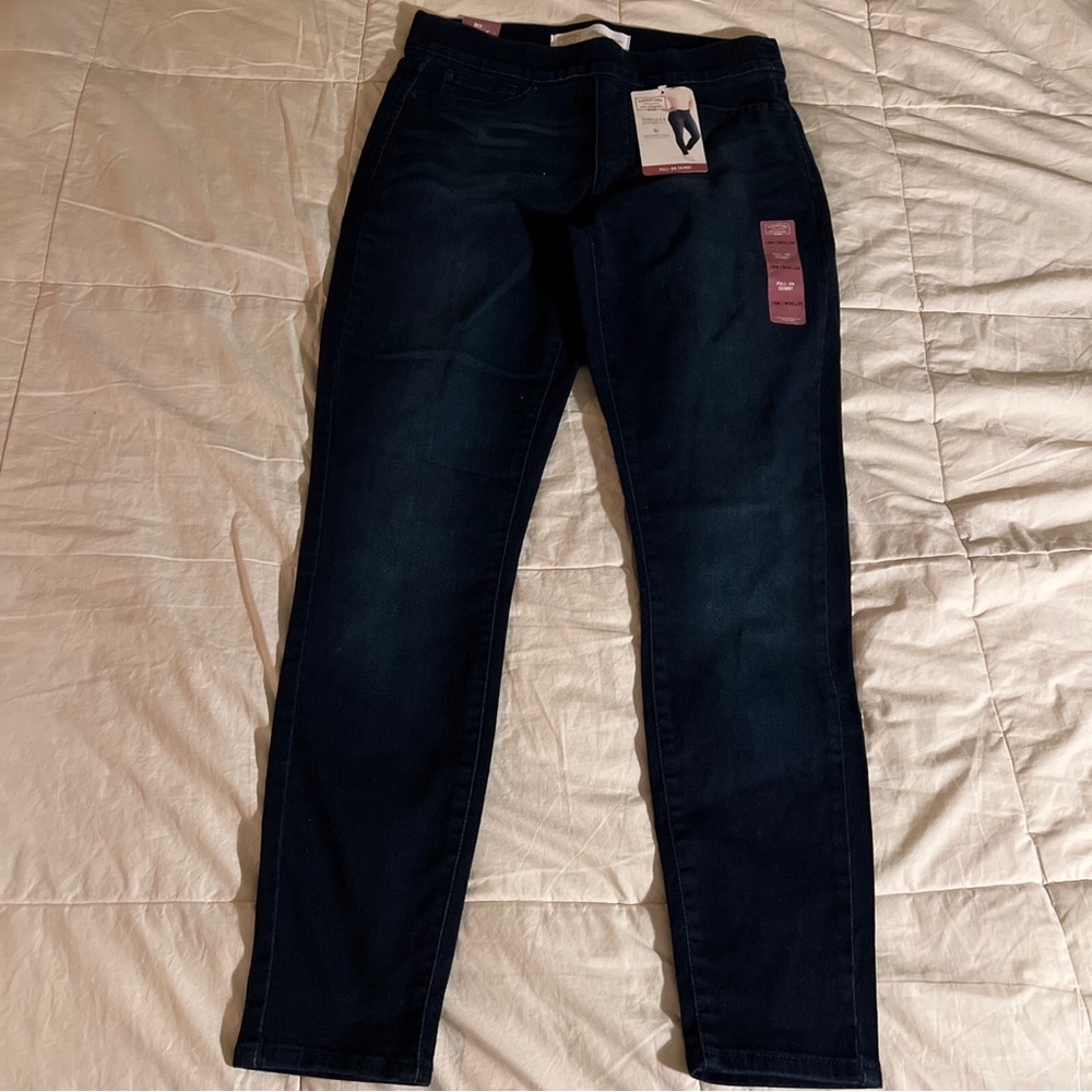 Levi's Women's Deep Blue Pull on Skinny Jeans